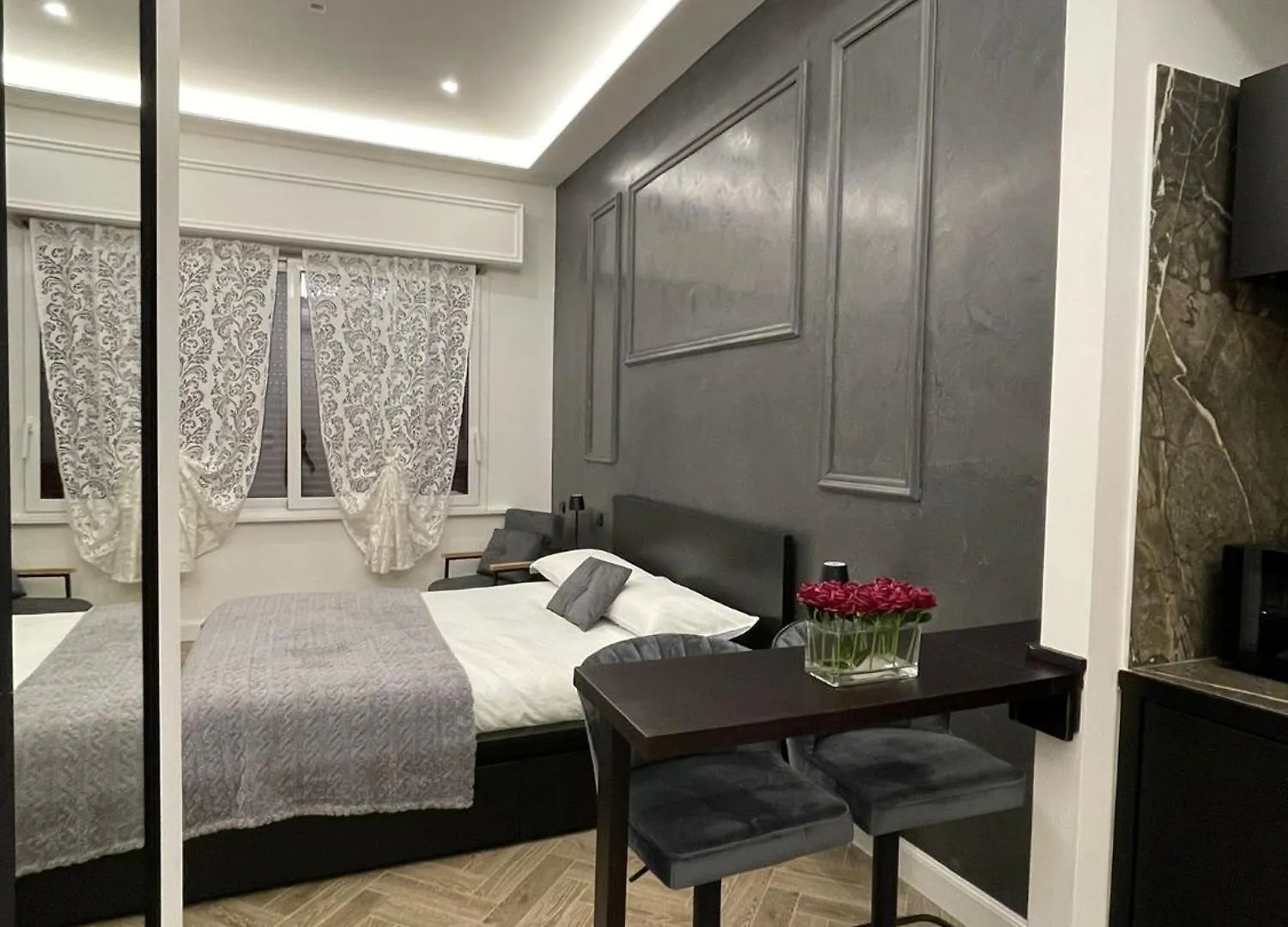Toledo106 Luxury Apartaments - Lovely Naples Italy